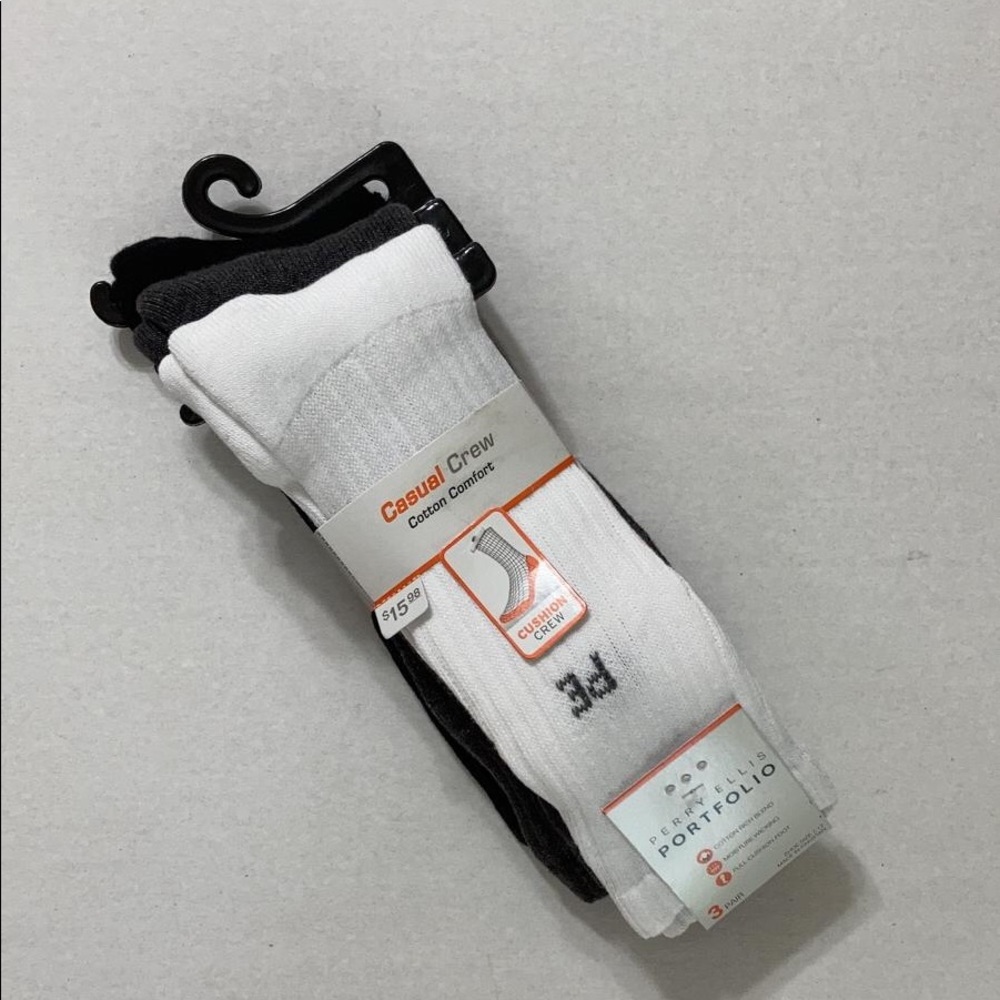 NWT Perry Ellis 3 pair of socks